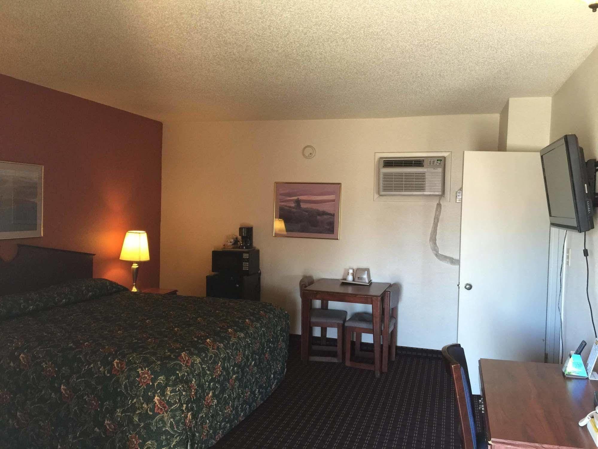 Budget Inn Lafonda Motel Liberal Bagian luar foto