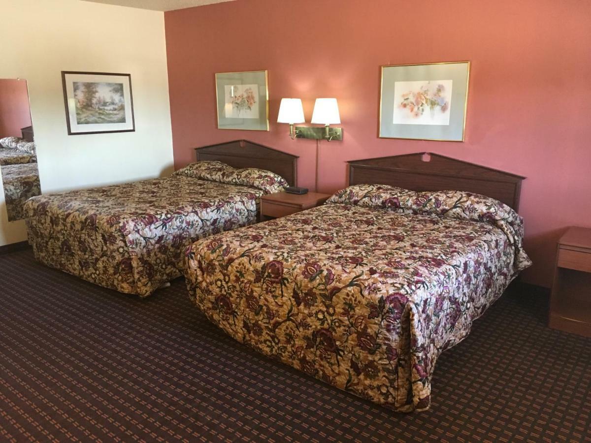 Budget Inn Lafonda Motel Liberal Bagian luar foto